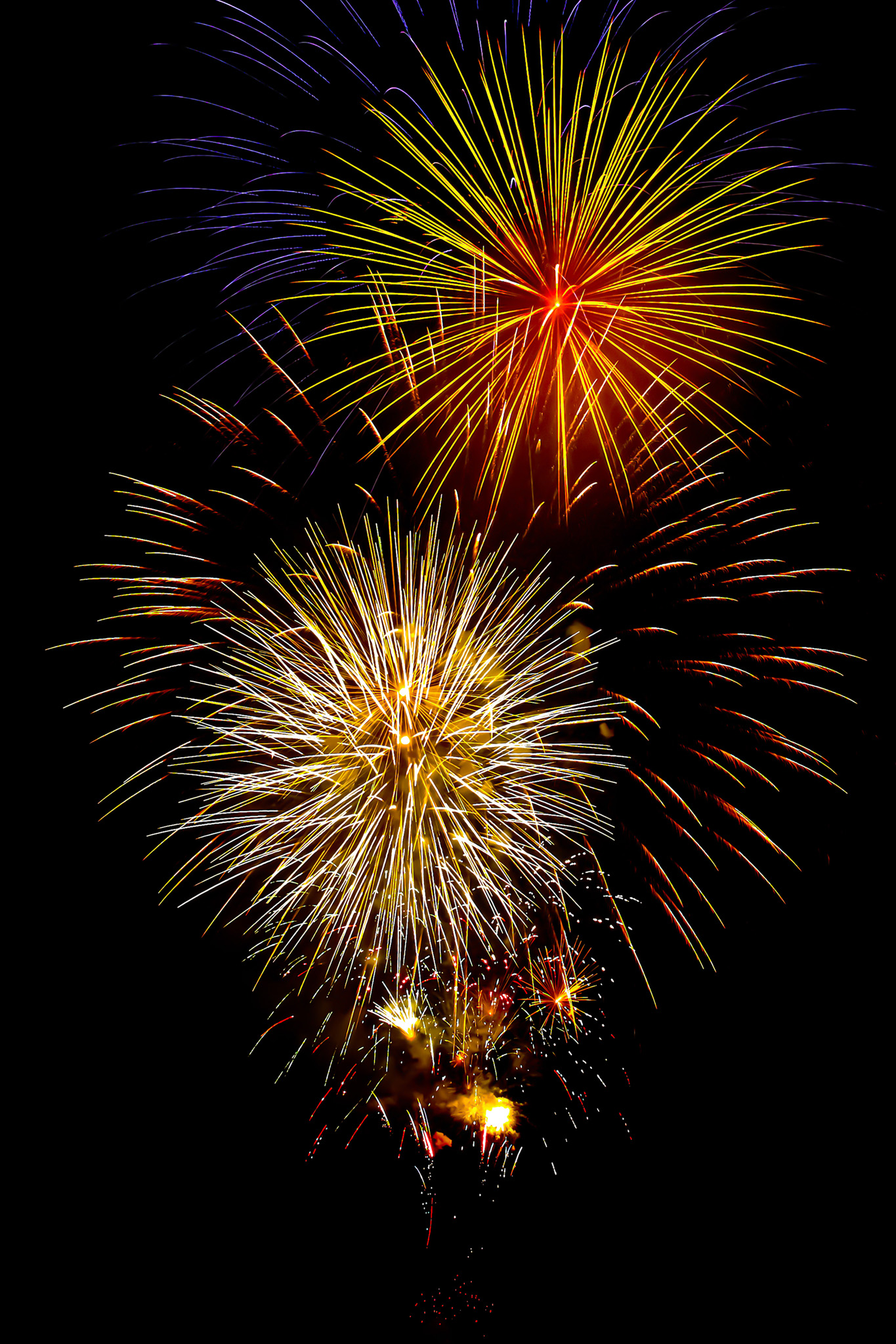 彩り豊かな花火と夜空 の画像 写真素材を無料ダウンロード 1 フリー素材 Beiz Images