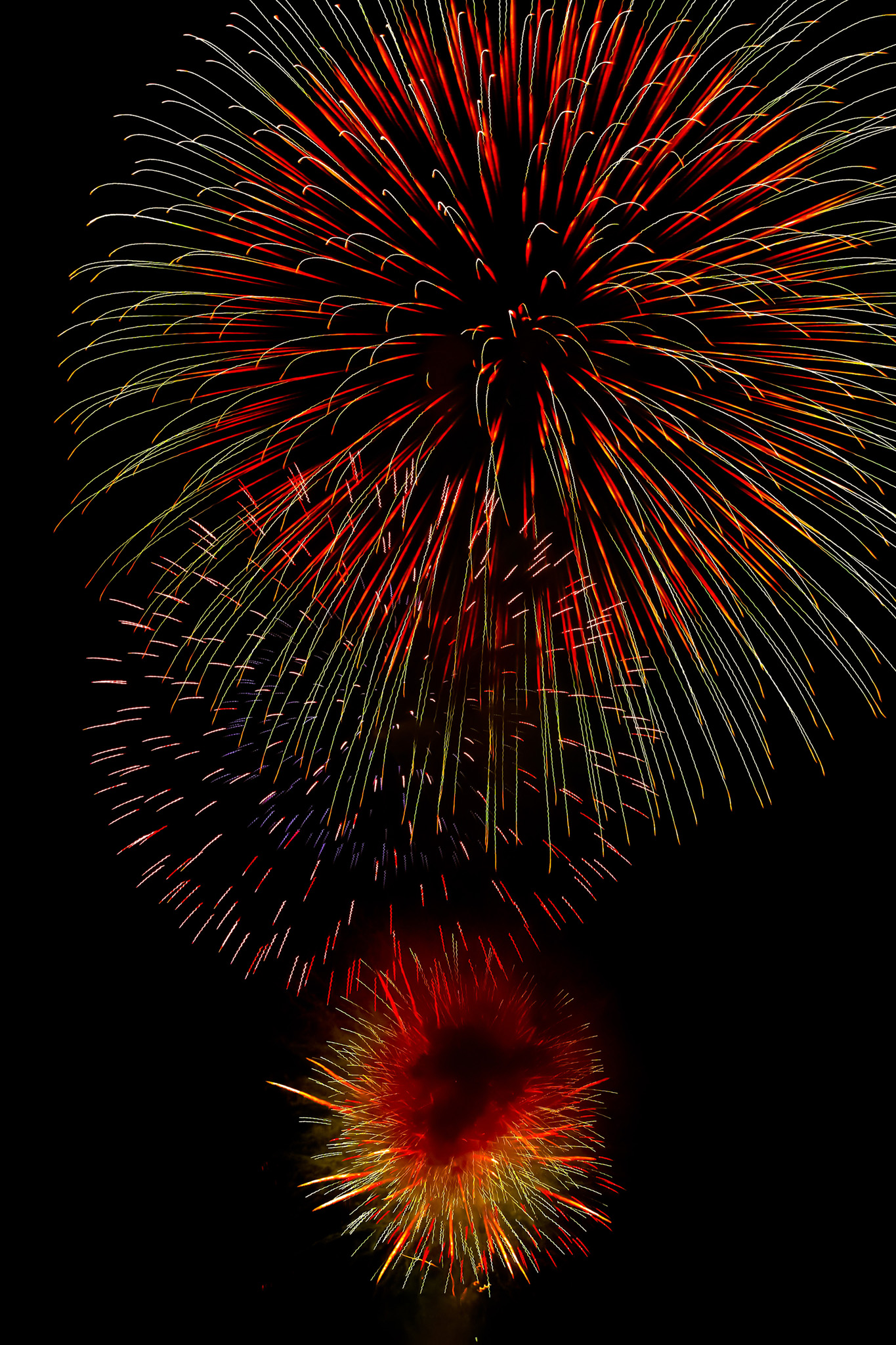 華やかな打ち上げ花火 のテクスチャを無料ダウンロード 1 フリーテクスチャ Beiz Images