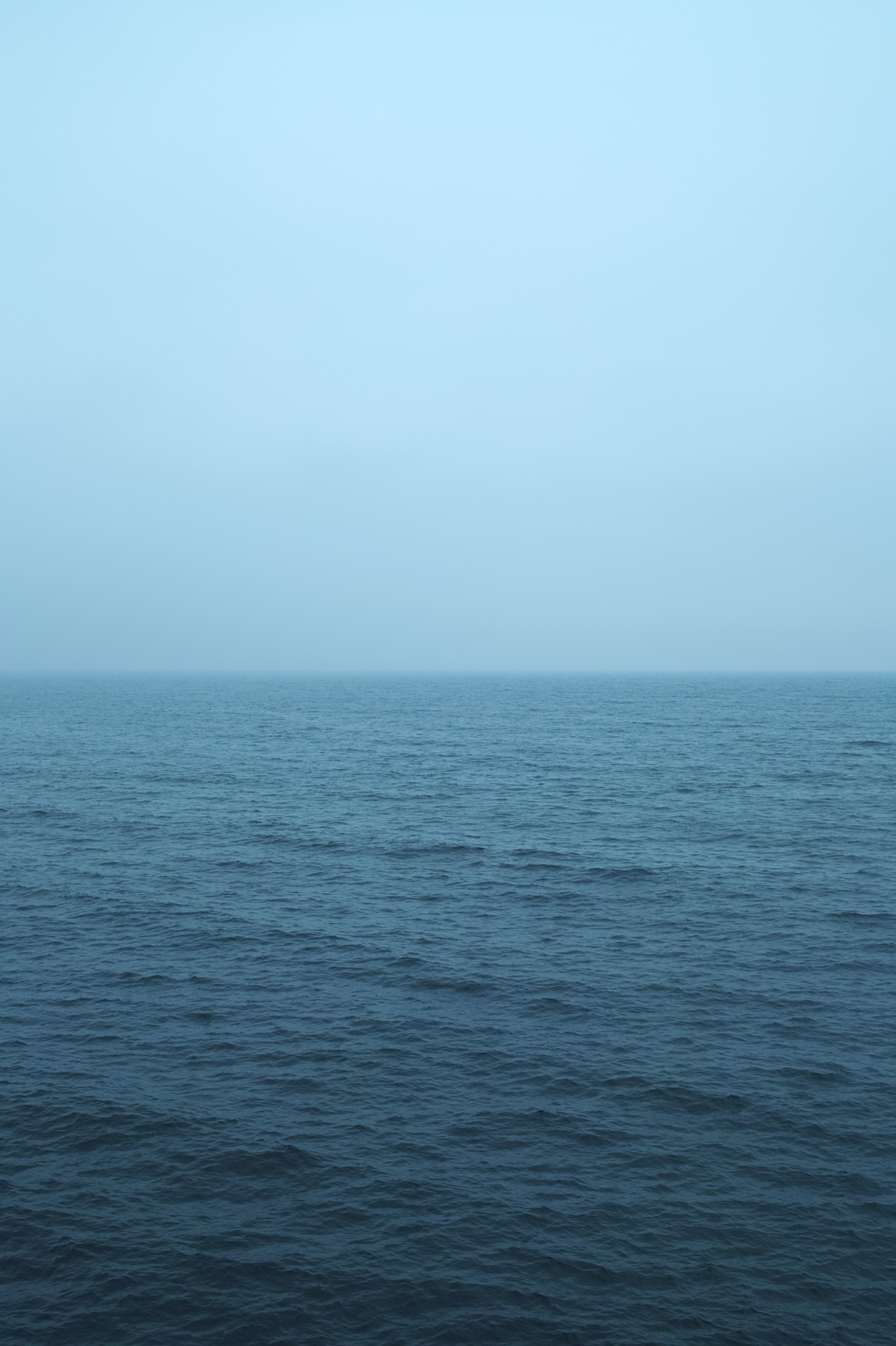 薄曇りの空と暗い海 の画像 写真素材を無料ダウンロード 1 フリー素材 Beiz Images