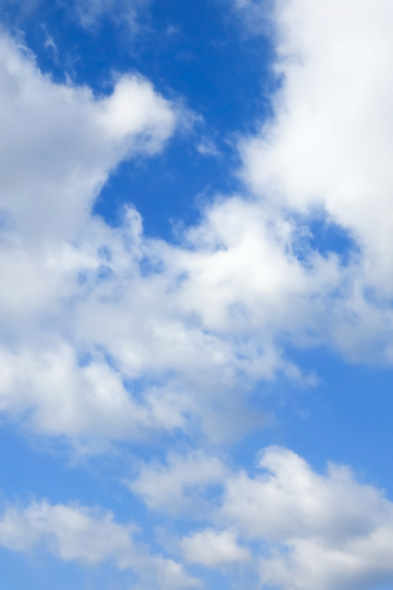 煙のような雲が青空に広がる の画像 写真素材を無料ダウンロード 1 フリー素材 Beiz Images