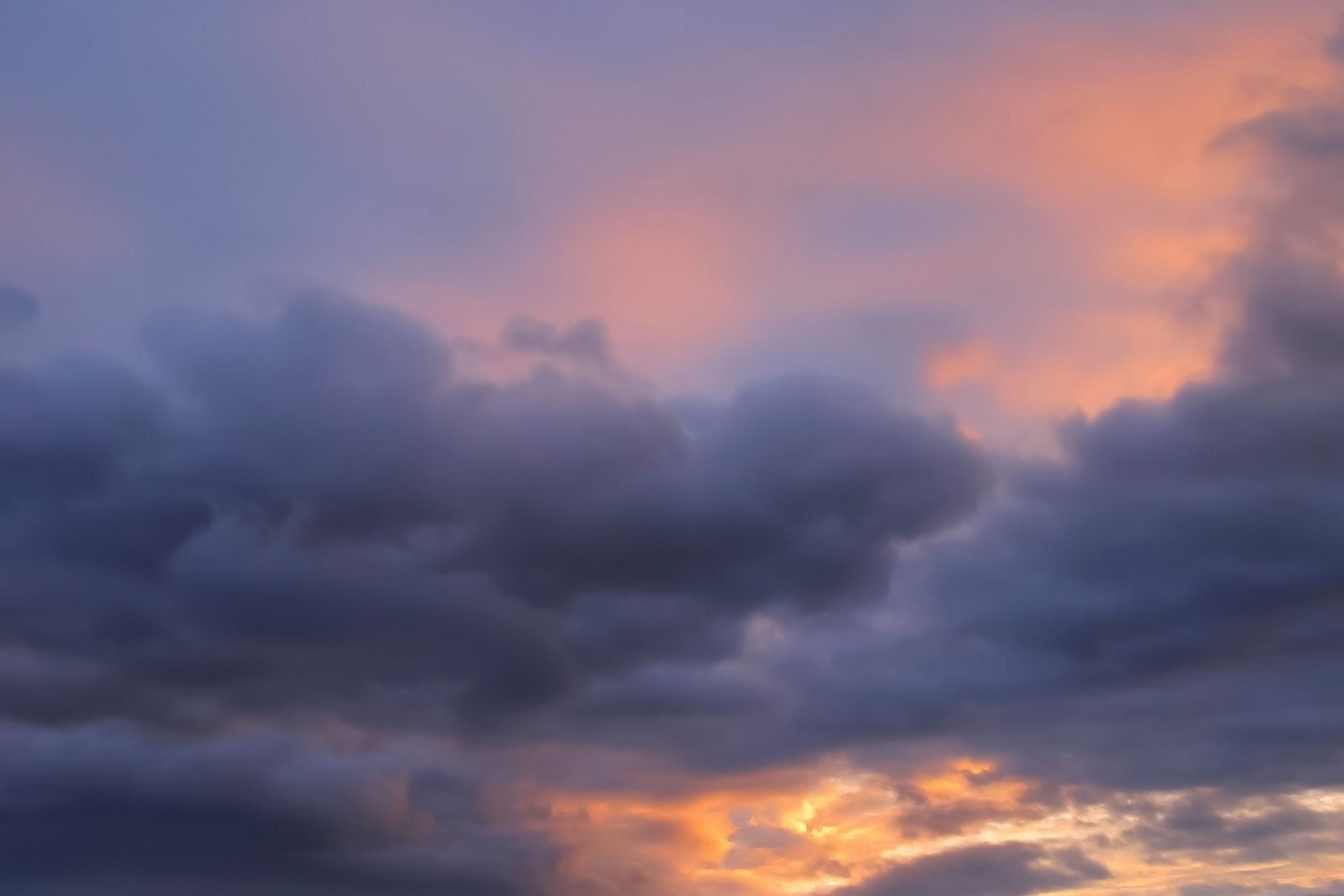 幻想的な夕焼けと薄紫の雲 の画像 写真素材を無料ダウンロード 1 背景フリー素材 Beiz Images