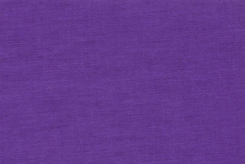 細かい織目の紫色の生地の写真画像