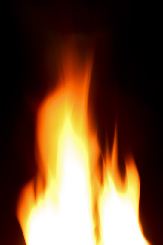 流れるように燃え立つ火柱の写真画像