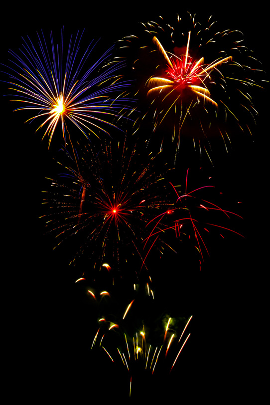 夜空に広がる花火の撮影画像 の画像 写真素材を無料ダウンロード 1 フリー素材 Beiz Images