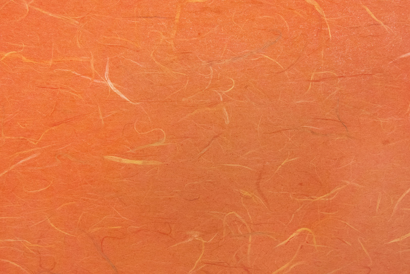 華やかな橙色の因州和紙の写真画像
