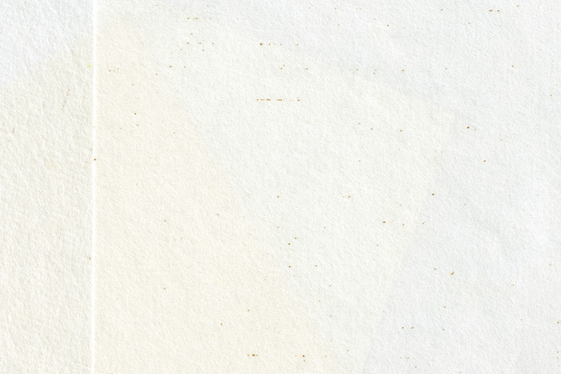 重ねた二枚の白い和紙の背景の写真画像