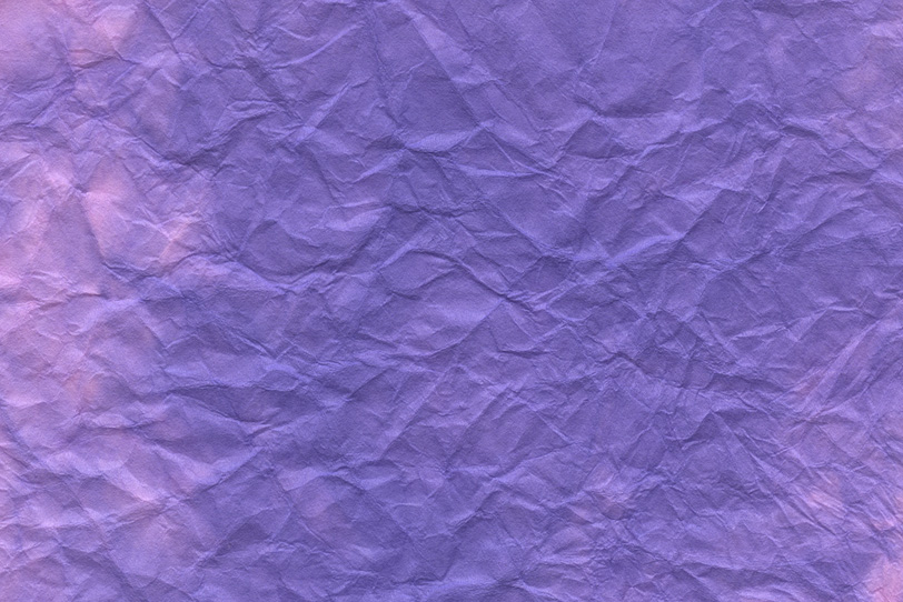 江戸紫に赤紫が滲む揉絞染和紙の写真画像