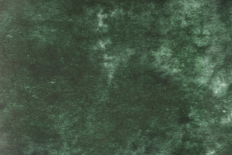 天鵞絨色の濃淡のある揉染和紙の写真画像