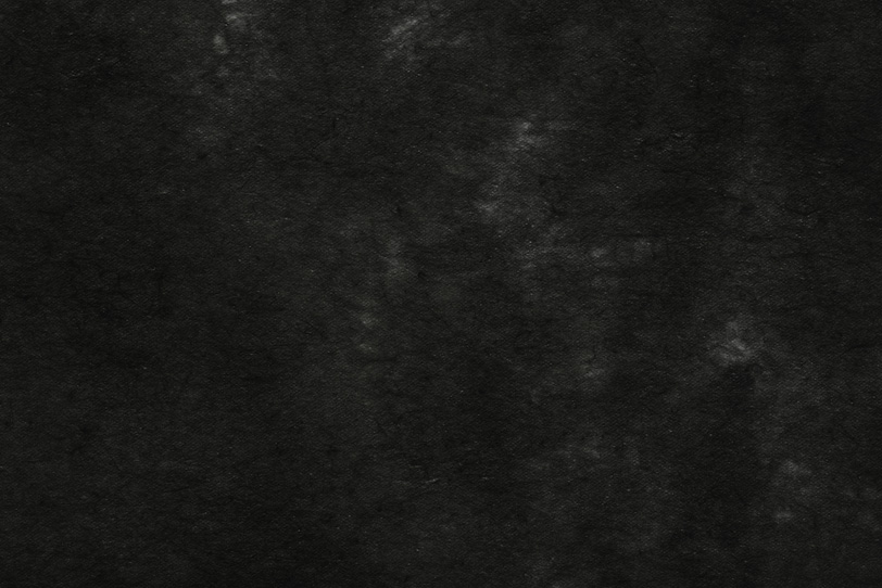黒い斑模様の烏羽色の和紙の写真画像