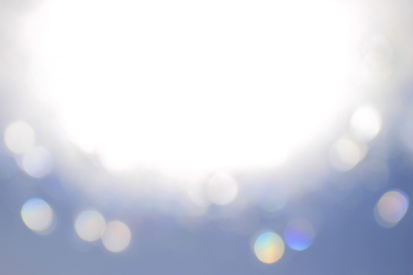 輝く光の玉の写真画像