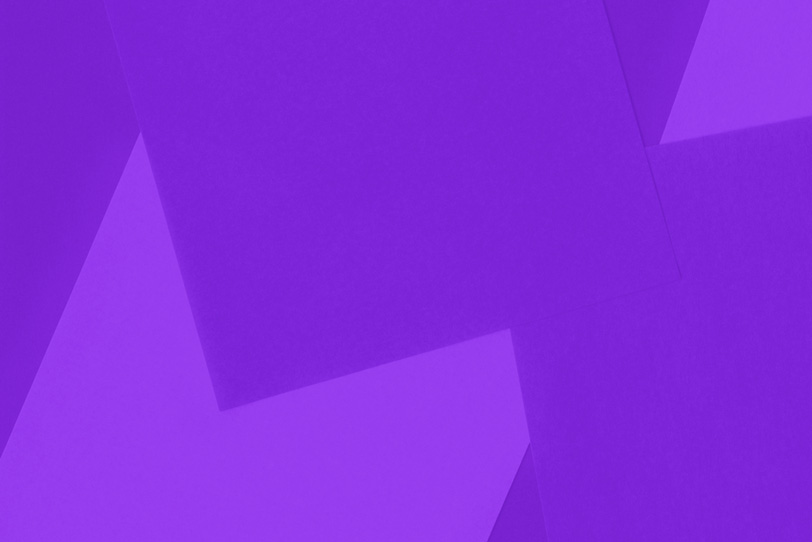 シンプルな紫の無地壁紙