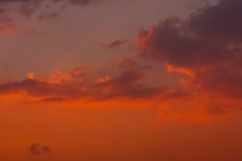 綺麗なオレンジ色の夕焼けの写真画像