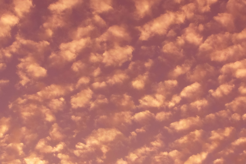 夕焼け空を覆うちぎれ雲 の画像 写真素材を無料ダウンロード 1 フリー素材 Beiz Images