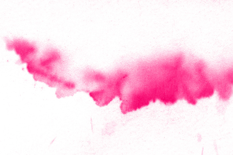 ピンクの花ビラの様な水彩の写真画像
