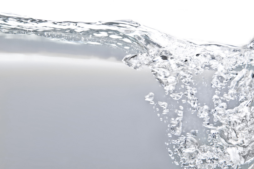 水中に流れ込む泡 の画像 写真素材を無料ダウンロード 1 フリー素材 Beiz Images