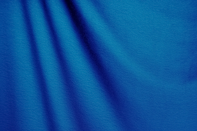 青く柔らかな布の素材（布 写真の背景フリー画像）