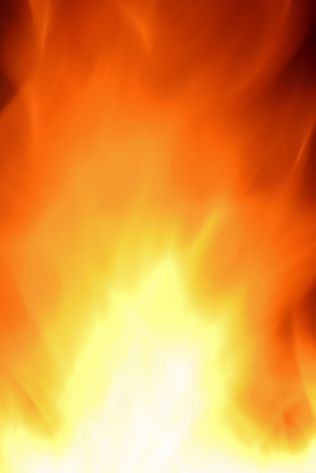 広がる様に激しく燃焼する火（火 素材の背景フリー画像）
