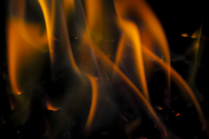 燃える炎（炎 テクスチャの背景フリー画像）