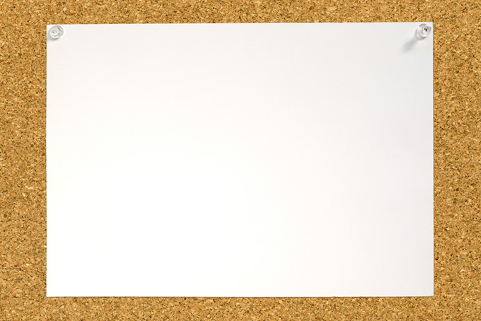 コルクボードと白い紙（額縁 シンプルの背景フリー画像）