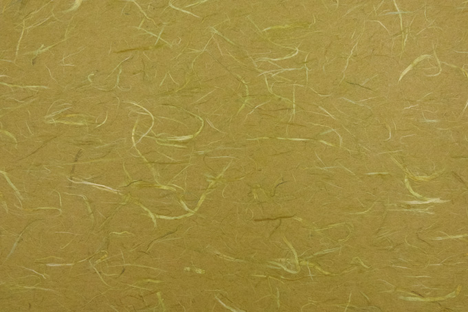 青朽葉色に白い楮の繊維がある和紙（和紙 茶系の背景フリー画像）