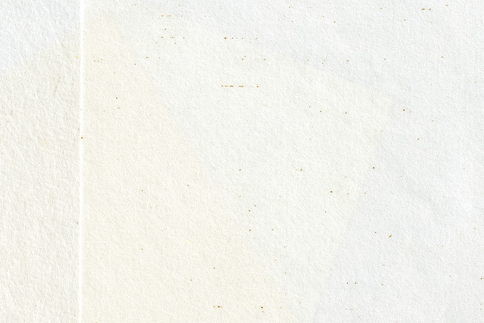 重ねた二枚の白い和紙の背景（白 和紙 おしゃれの背景フリー画像）