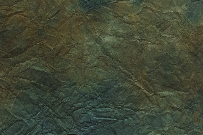 褐返色と苔色の揉染和紙（和紙 模様の背景フリー画像）