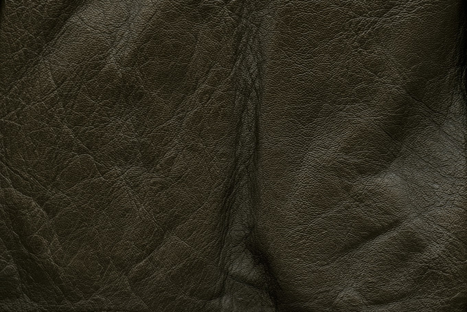 黒い牛革のテクスチャ（革 素材の背景フリー画像）