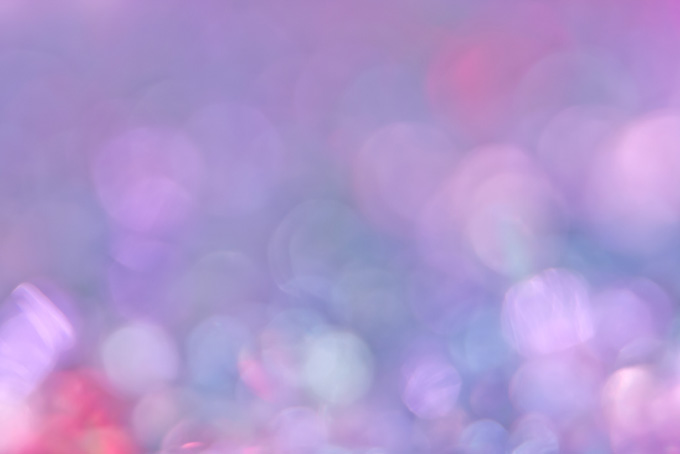 薄紫色の鈍い光の素材（光 カラフルの背景フリー画像）