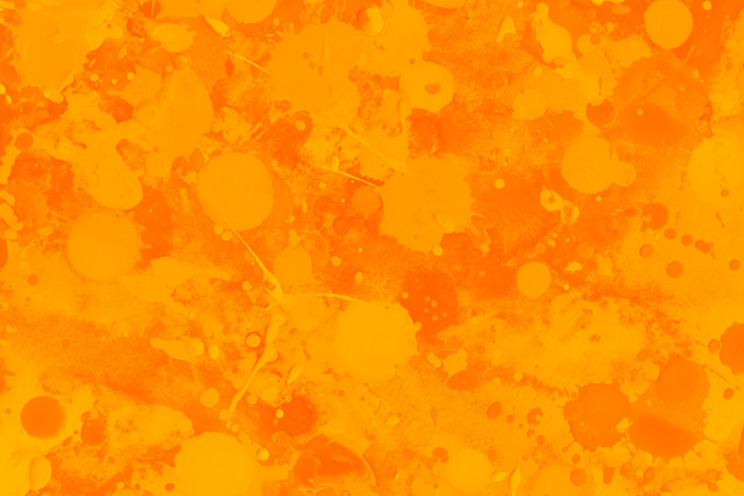 シンプルなオレンジのカラーペイント背景（ペイント オレンジの背景フリー画像）
