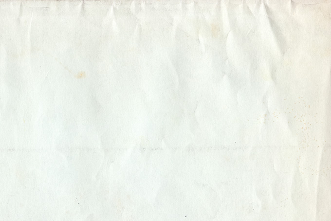 しわやシミがある白い紙（テクスチャ 素材の背景フリー画像）