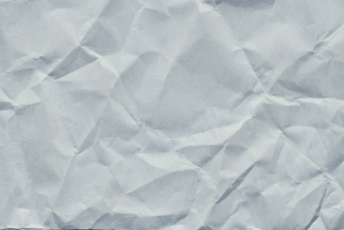 グレーの厚手紙のシワ（紙 素材の背景フリー画像）
