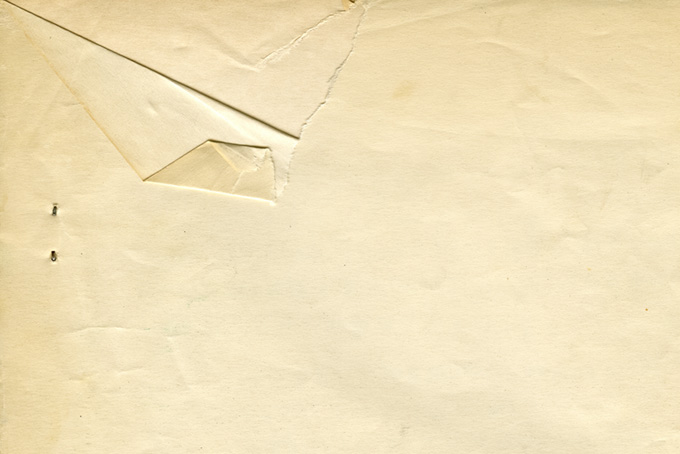 レトロな破けた紙のテクスチャ（紙 素材の背景フリー画像）