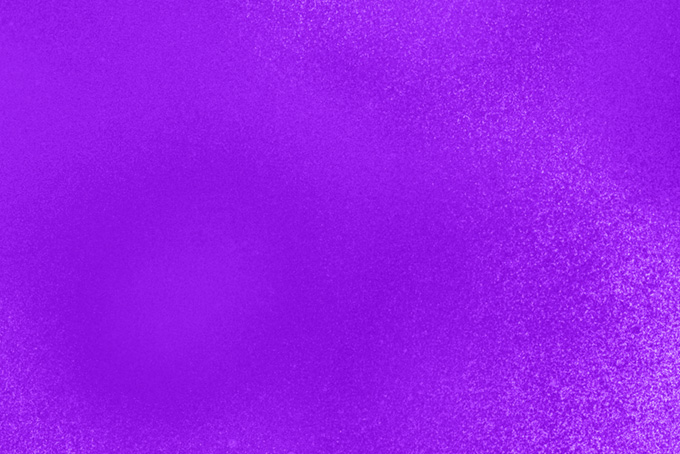 紫色のスプレーがきれいな背景（スプレー 紫の背景フリー画像）
