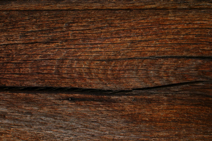 大きな割れ目のある木のテクスチャ（ウッドテクスチャ 壁紙の背景フリー画像）