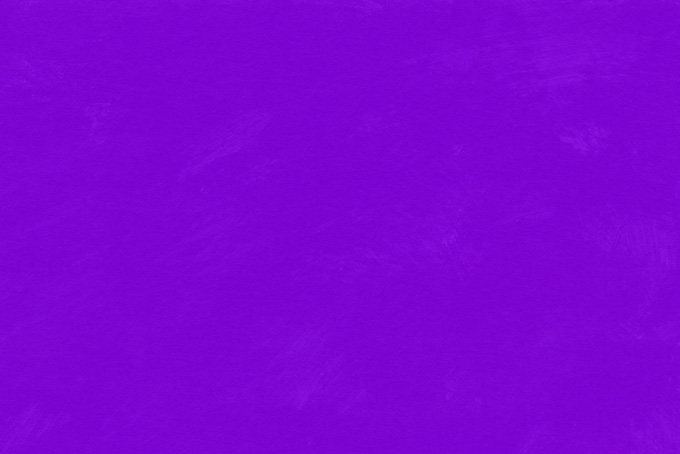 紫の絵具を筆塗りした背景壁紙（紫 壁紙の背景フリー画像）