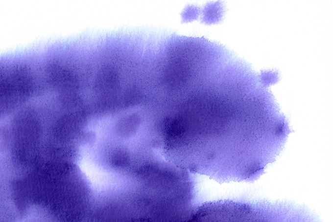 紙に滲む紫色の水彩テクスチャ（水彩 にじみの背景フリー画像）