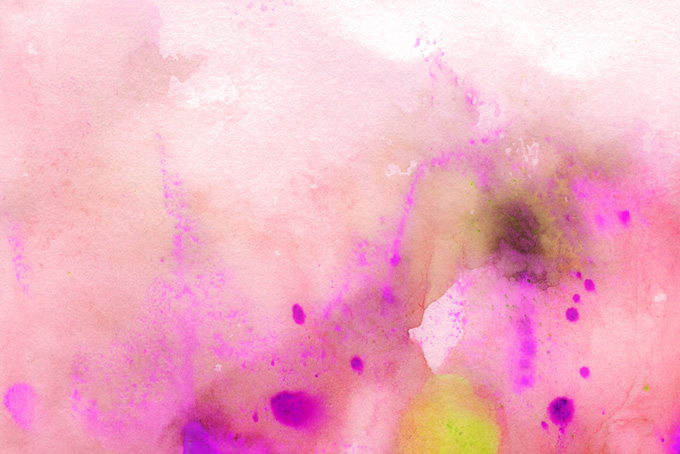 ピンク色が薄く滲んで広がる紙の背景（水彩画 かわいいの背景フリー画像）