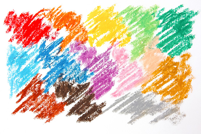 14色のクレヨンを塗ったカラフルな画用紙(色 テクスチャ 画像のフリー画像)