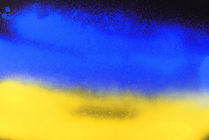 青と黄のスプレーグラデーション（水彩 ポップペイントの背景フリー画像）